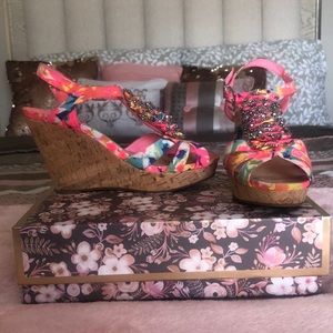 Hot pink multi colored Gianni Bini wedge heels